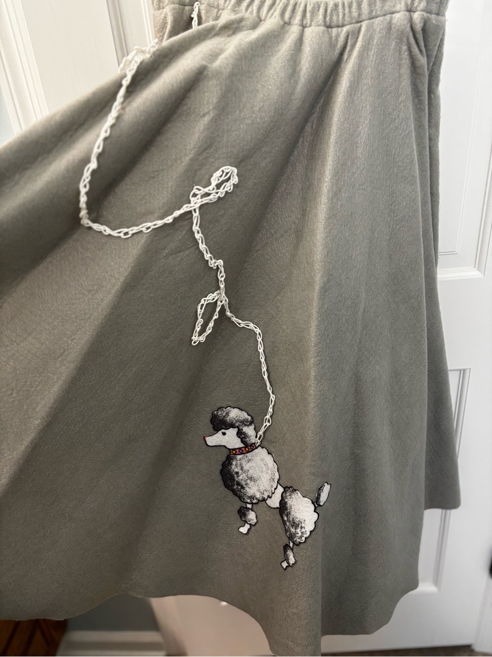 Womens Gray Felt Puffy Poodle Skirt - Picture 2 of 3